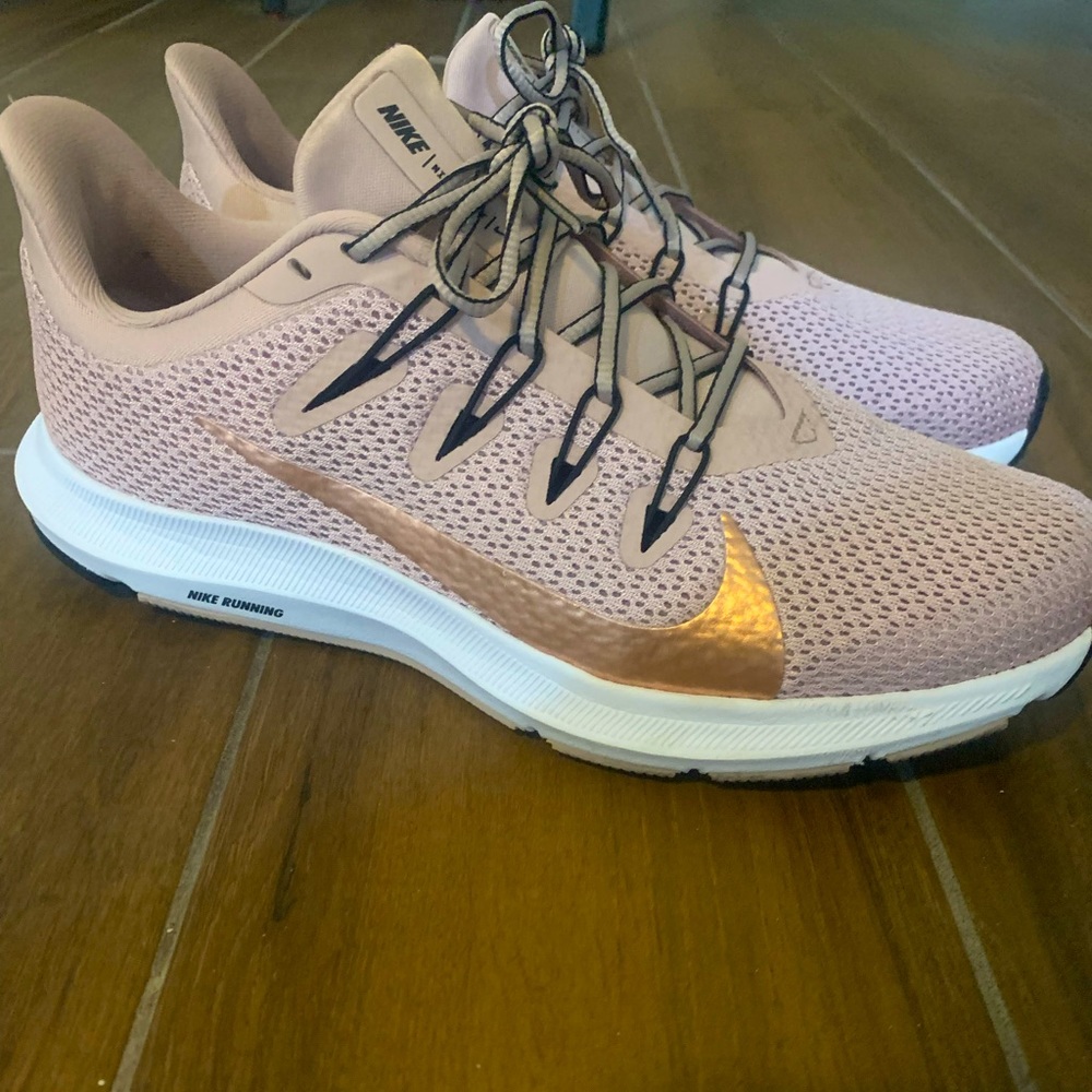 Nike Women's Athletic Shoes in Pink and Gold